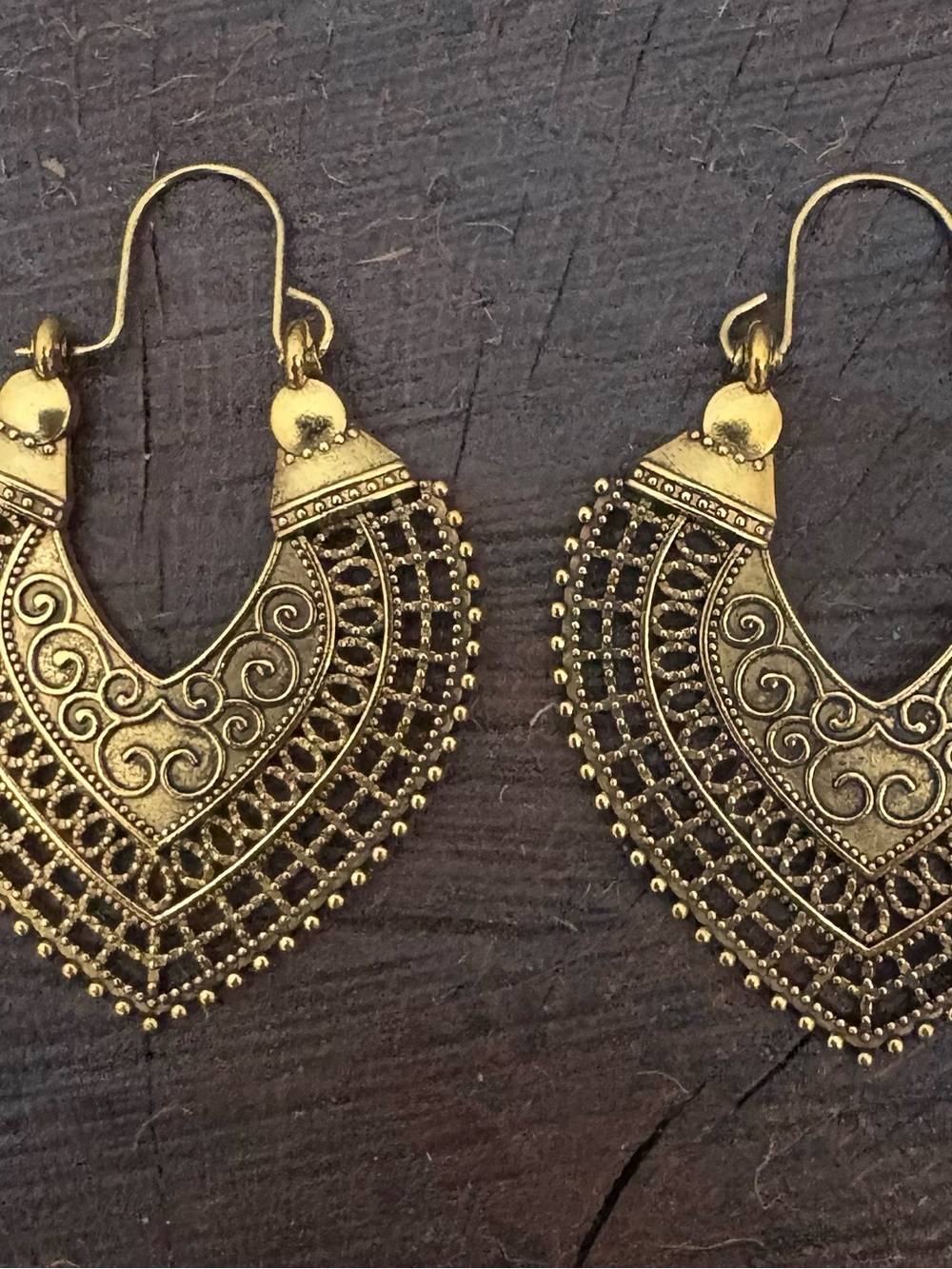 Gold Filigree Dangle Earrings - Elegant Women's Jewelry